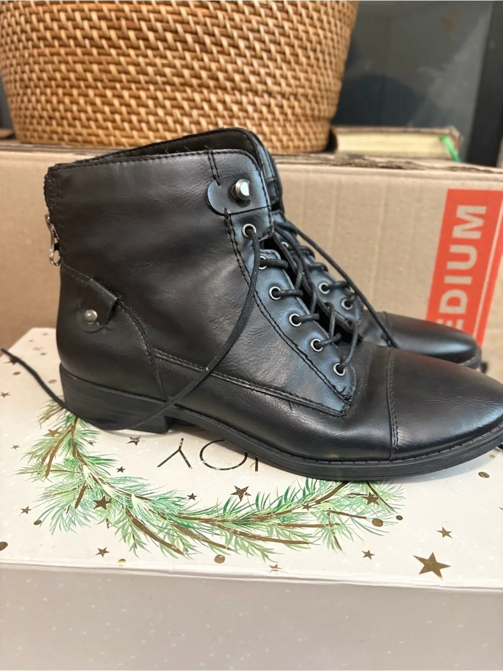 G.H. Bass & Co. premium black